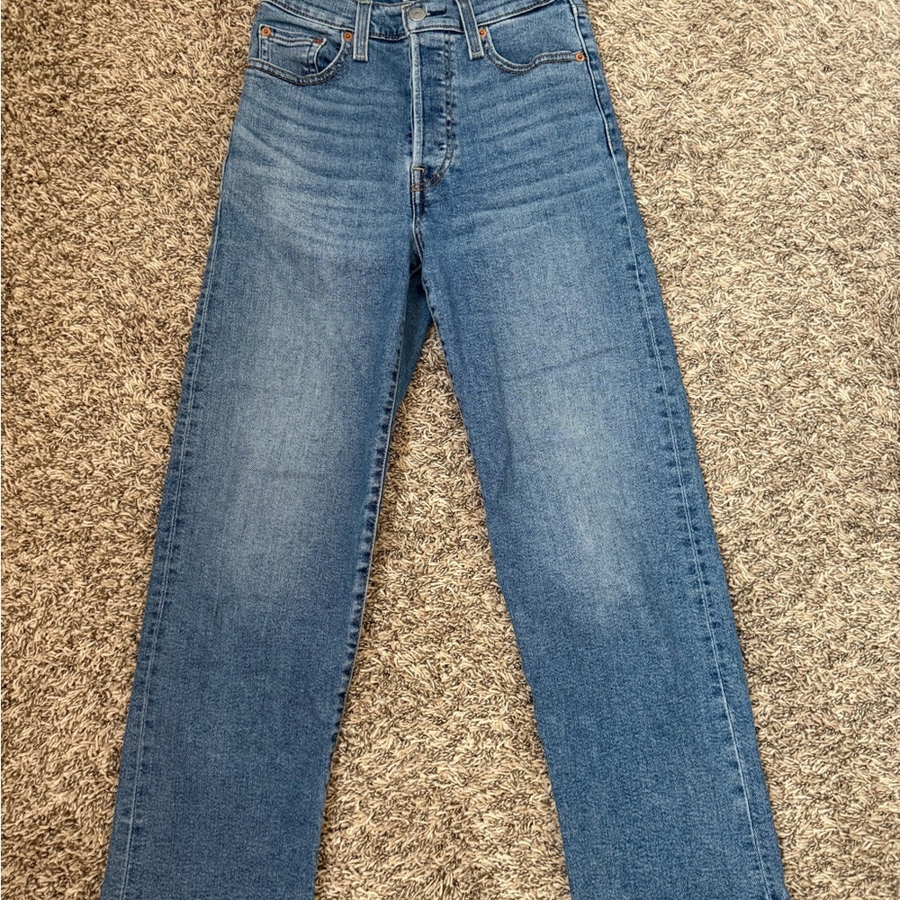 Levi’s Ribcage Straight Ankle Jeans